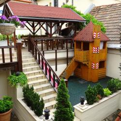 Bemutatkozás - udvar